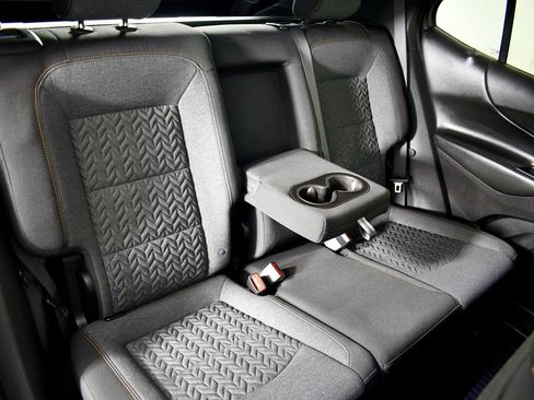 Used 2022 Chevrolet Equinox LT w/ Driver Convenience Package image 43