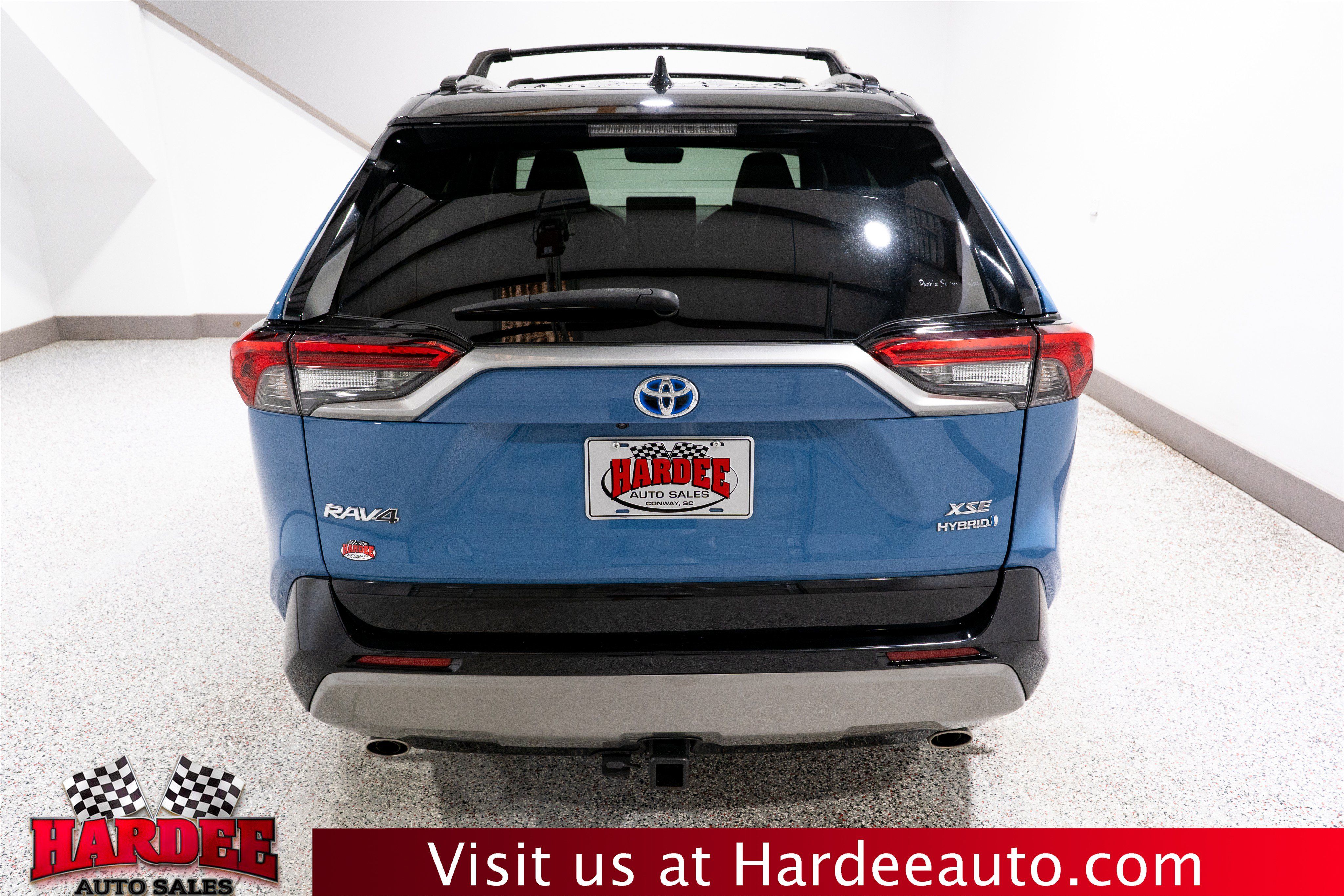 Used 2024 Toyota RAV4 XSE AWD/4WD image 4