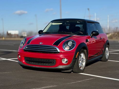 Used 2012 MINI Cooper Hardtop image 1