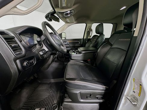 Used 2024 RAM 2500 Laramie image 13