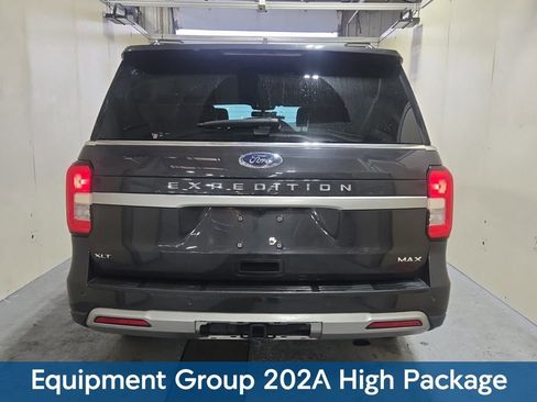 Used 2024 Ford Expedition Max XLT image 4