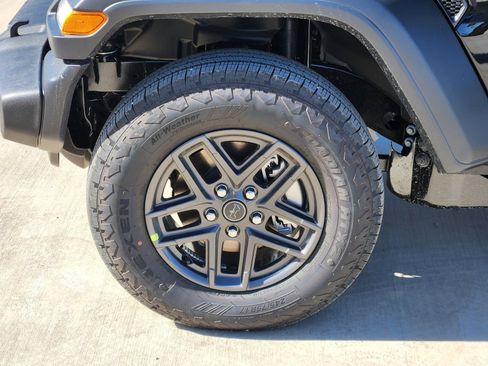 New 2026 Jeep Wrangler Unlimited Sport AWD/4WD image 11