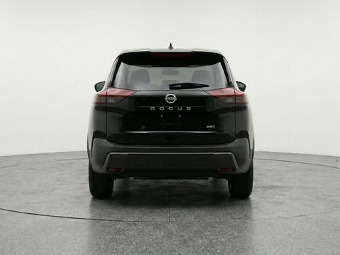 Used 2025 Nissan Rogue SV image 7