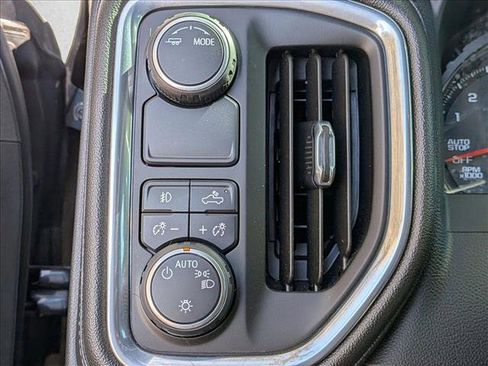 Used 2022 Chevrolet Silverado 1500 RST image 11