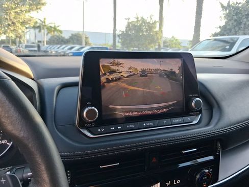 Used 2022 Nissan Rogue SV w/ SV Premium Package FWD image 24