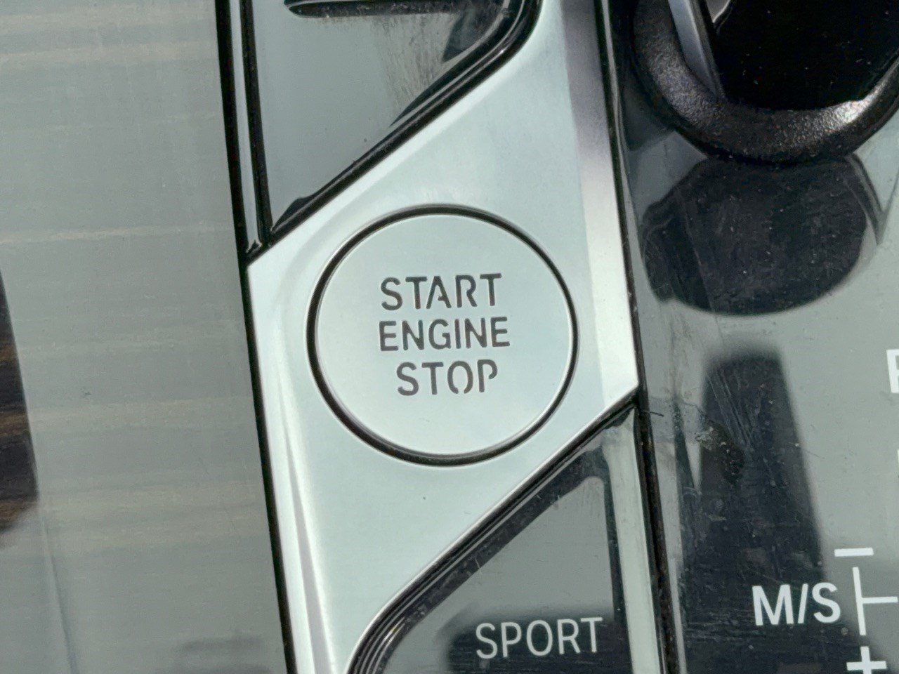 Used 2023 BMW X5 sDrive40i w/ M Sport Package RWD image 20