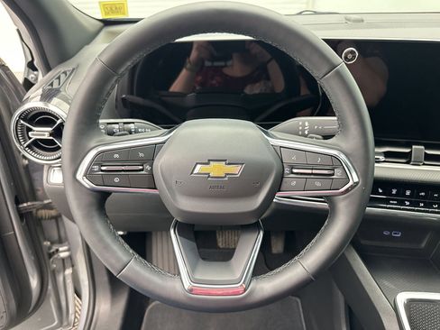 Certified 2025 Chevrolet Equinox LT AWD/4WD image 17