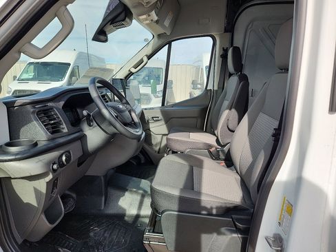 New 2026 Ford Transit 250 148 Medium Roof RWD image 8