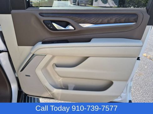 Used 2023 GMC Yukon XL Denali AWD/4WD image 39