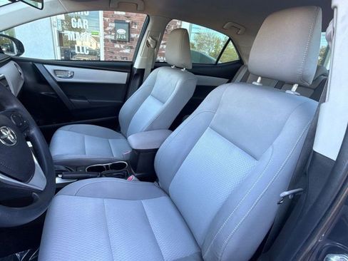 Used 2018 Toyota Corolla LE FWD image 12
