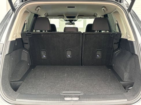 Used 2025 Nissan Rogue SV image 32