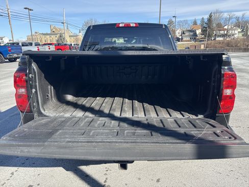 Used 2018 Chevrolet Silverado 1500 LT w/ LPO, Black Pack image 32