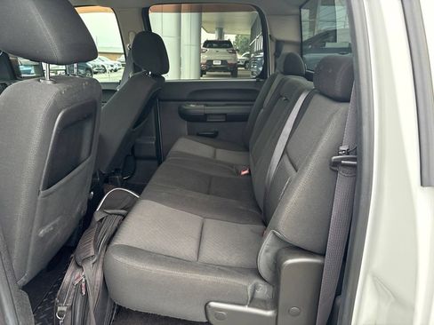Used 2013 Chevrolet Silverado 2500 LT w/ Interior Plus Package AWD/4WD image 12