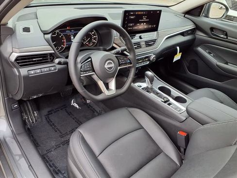 New 2026 Nissan Altima 2.5 SV w/ SV Premium Package FWD image 12