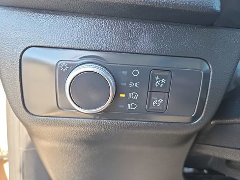 Used 2021 Ford Escape S image 18