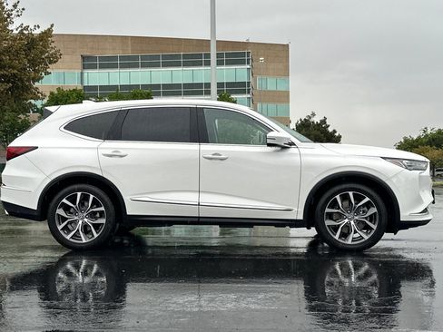 Used 2024 Acura MDX SH-AWD w/ Technology Package image 3
