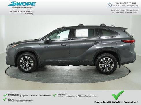 Used 2021 Toyota Highlander XLE AWD/4WD image 6