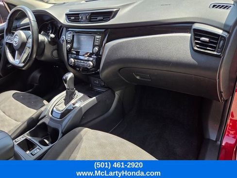 Used 2021 Nissan Rogue Sport SV FWD image 16