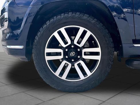 Used 2023 Toyota 4Runner Limited AWD/4WD image 10