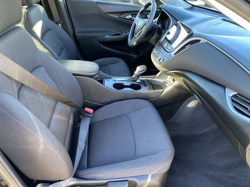 Used 2023 Chevrolet Malibu LT image 19