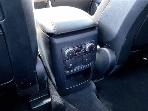 Used 2020 Ford Explorer XLT w/ Comfort Package RWD image 32