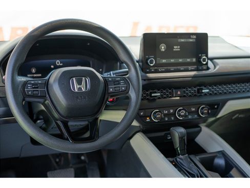 Used 2024 Honda Accord EX image 32