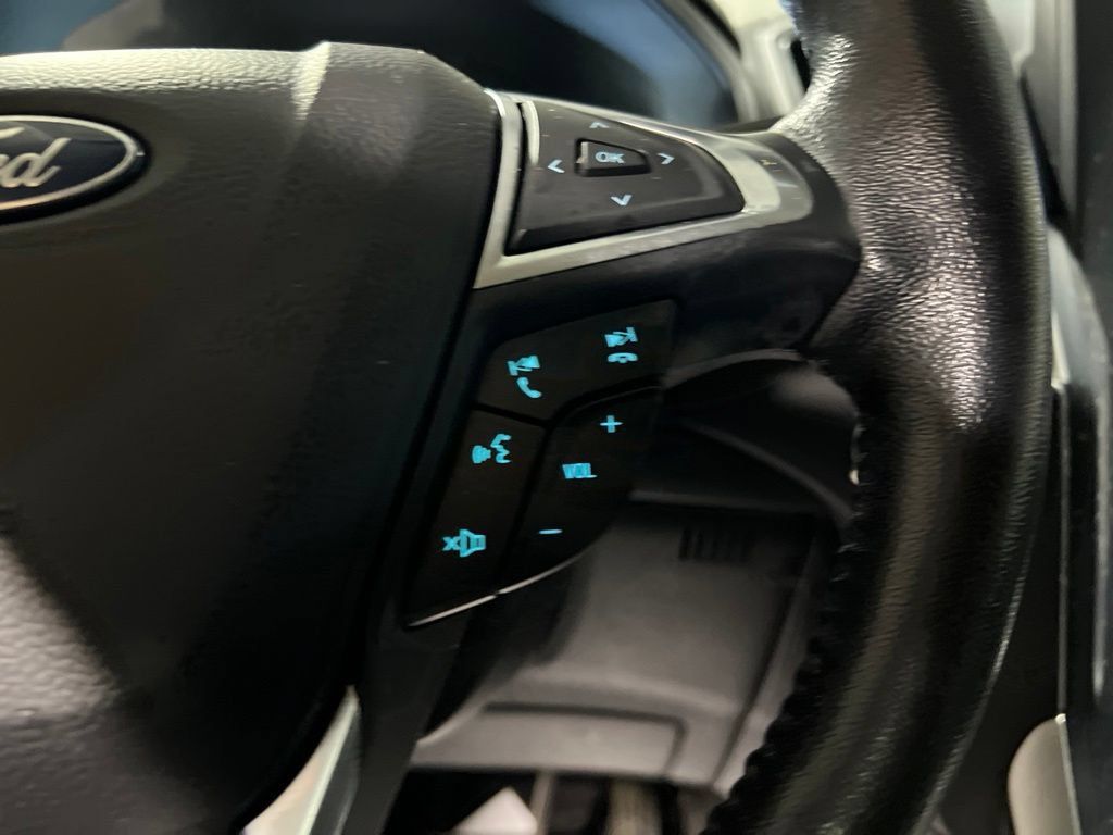 Used 2023 Ford Edge SEL AWD/4WD image 25