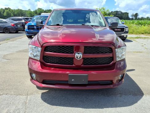 Used 2019 RAM 1500 Express w/ Express Value Package AWD/4WD image 2