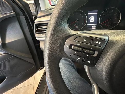 Used 2023 Kia Rio S w/ Technology Package FWD image 32