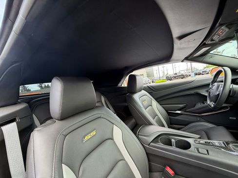 Used 2024 Chevrolet Camaro SS RWD image 28