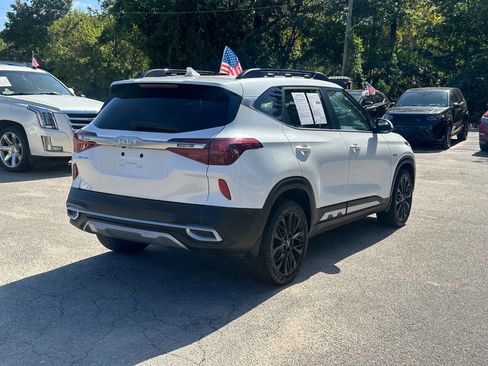 Used 2022 Kia Seltos Nightfall Edition image 5