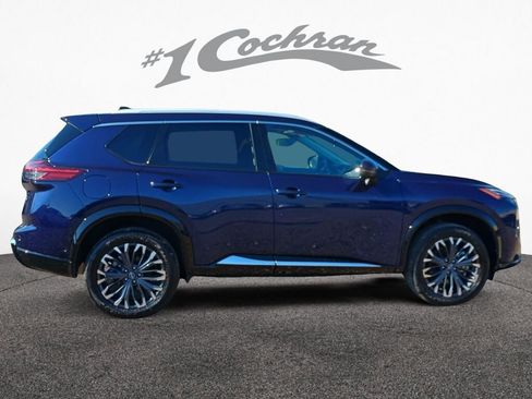 Used 2025 Nissan Rogue Platinum w/ Tech Package image 8