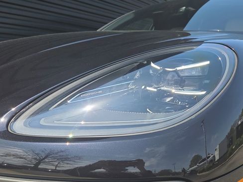 Certified 2026 Porsche Macan AWD/4WD image 25