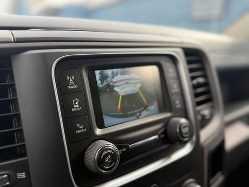 Used 2018 RAM 2500 Tradesman w/ Chrome Appearance Group image 28