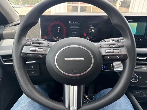 Used 2025 Hyundai Sonata SEL FWD image 16