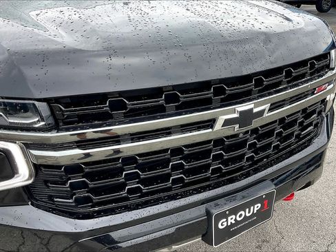 Used 2022 Chevrolet Suburban Z71 w/ Luxury Package image 31