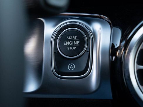 Used 2022 Mercedes-Benz GLB 250 GLB 250 image 28