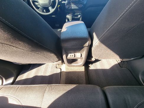 Used 2018 Chevrolet Colorado LT w/ LT Convenience Package image 28