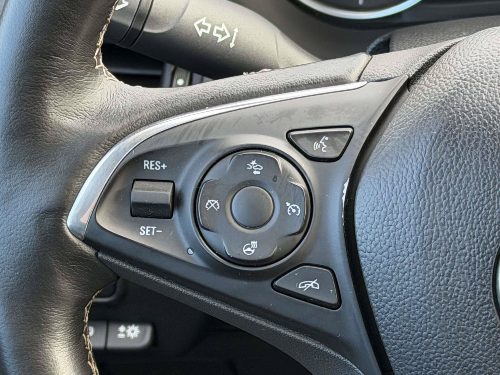 Used 2017 Buick Envision Premium w/ Driver Confidence Package AWD/4WD image 17