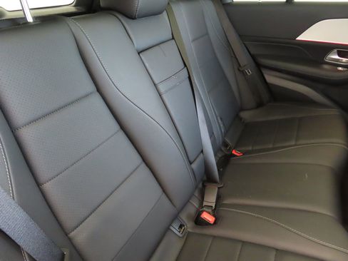 Used 2025 Mercedes-Benz GLE 350 4MATIC image 29