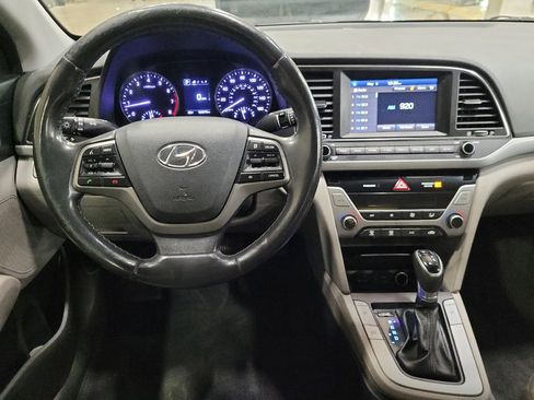 Used 2018 Hyundai Elantra Value Edition FWD image 22