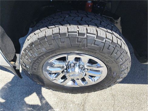 Used 2015 Chevrolet Silverado 2500 LT w/ LT Convenience Package AWD/4WD image 19