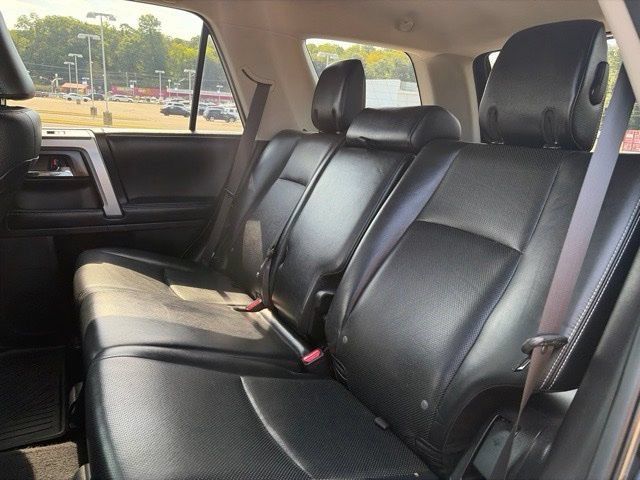 Used 2014 Toyota 4Runner Limited AWD/4WD image 6