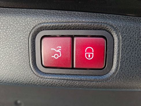 Used 2018 Mercedes-Benz E 43 AMG 4MATIC Sedan image 28