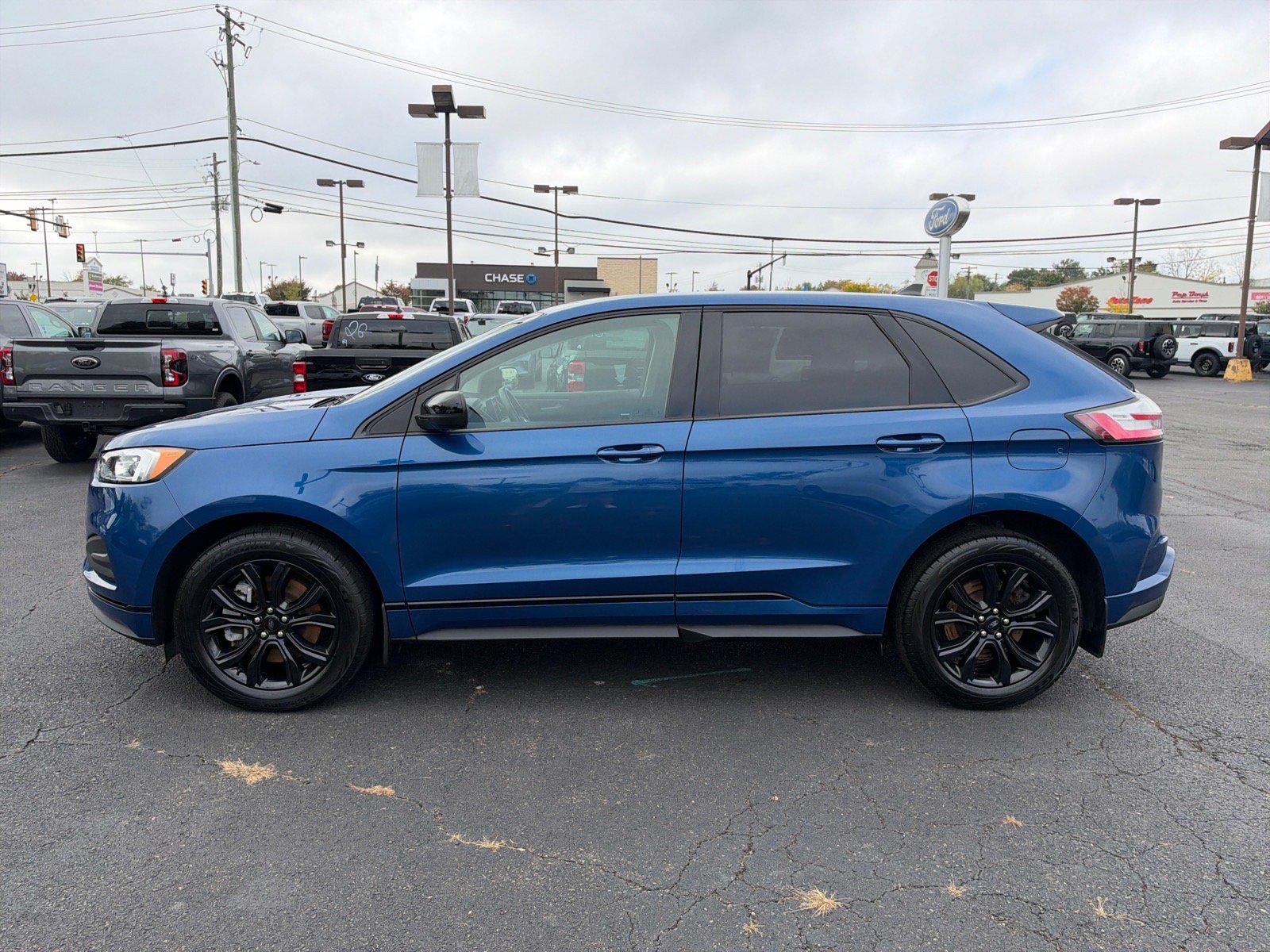 Certified 2024 Ford Edge SE w/ Black Appearance Package AWD/4WD image 4