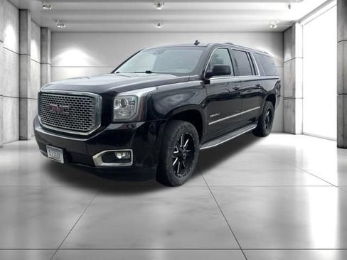 Used 2015 GMC Yukon XL Denali w/ Touring Package AWD/4WD image 3