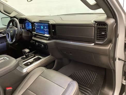 Used 2022 Chevrolet Silverado 1500 LTZ image 24