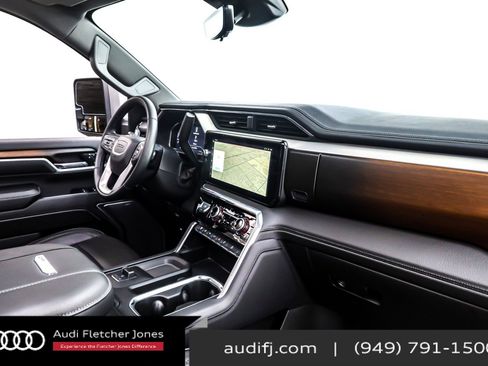 Used 2025 GMC Sierra 2500 Denali w/ Denali Reserve Package image 16