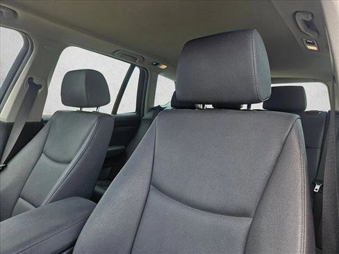 Used 2017 BMW X3 sDrive28i RWD image 9