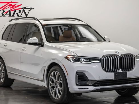 Used 2022 BMW X7 xDrive40i w/ Premium Package image 7